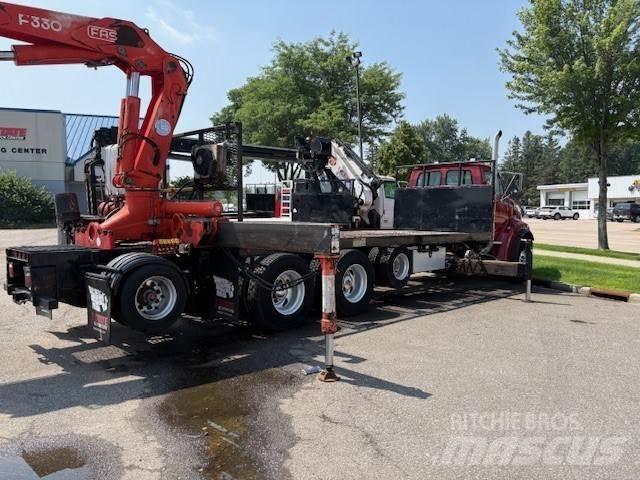 Sterling TRUCK LT9522 Trekkers