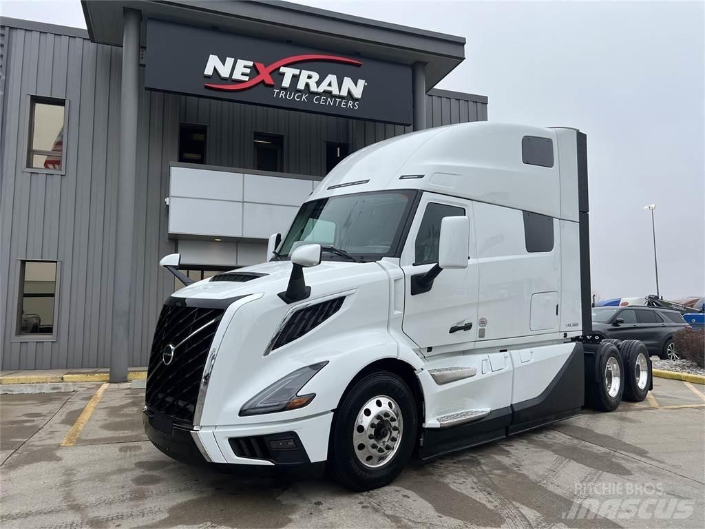 Volvo NEW VNL860 Trekkers