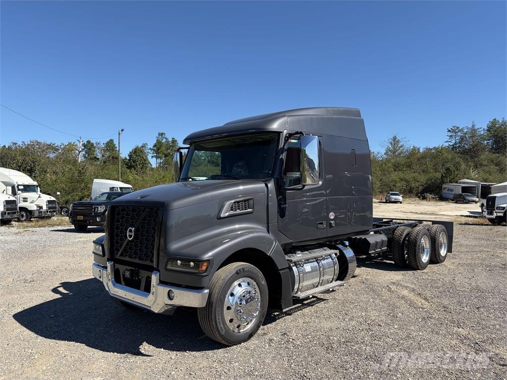 Volvo VAH64600 Vrachtwagen met containersysteem