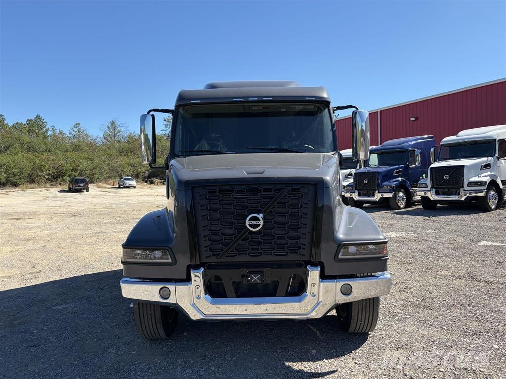 Volvo VAH64600 Vrachtwagen met containersysteem