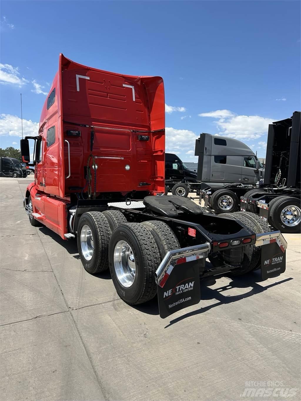 Volvo VNL64T760 Trekkers