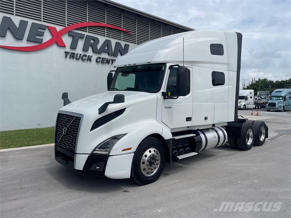 Volvo VNL64T760 Trekkers