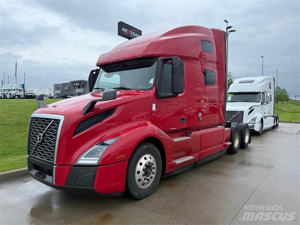 Volvo VNL64T760 Trekkers