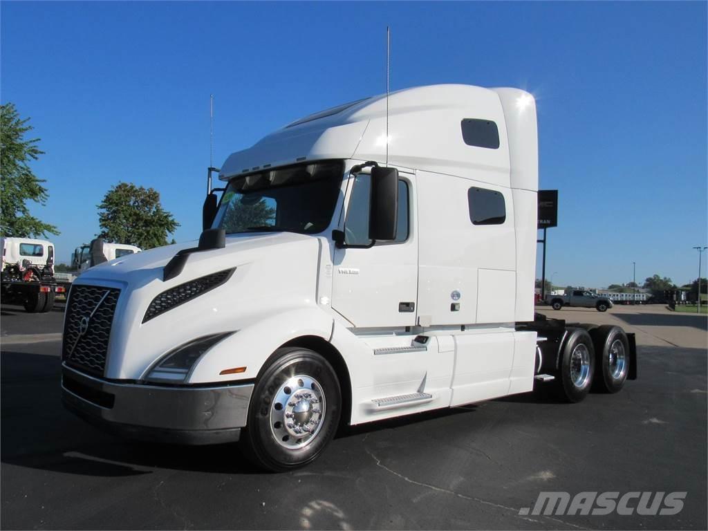 Volvo VNL64T760 Trekkers