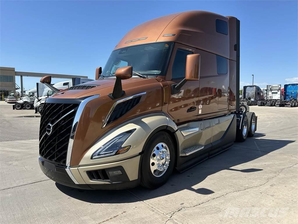 Volvo VNL64T860 Trekkers