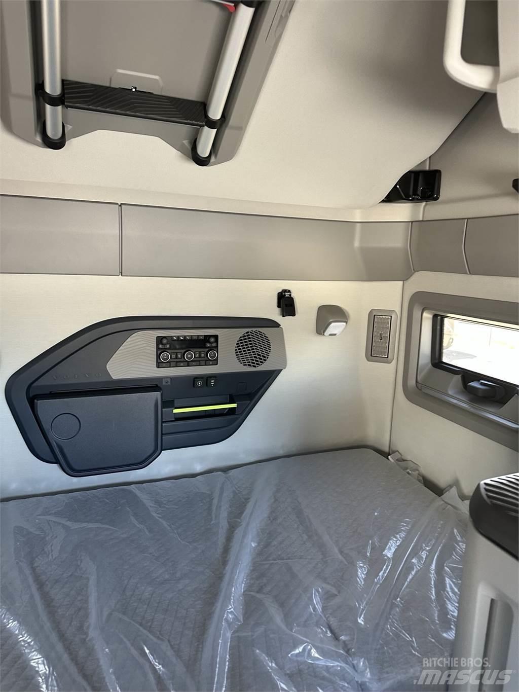 Volvo VNL64T860 Trekkers