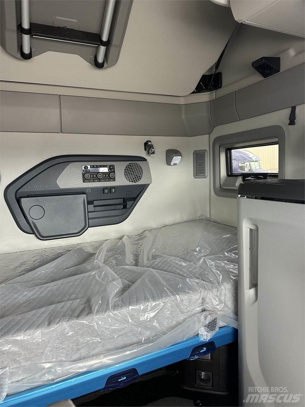 Volvo VNL64T860 Trekkers