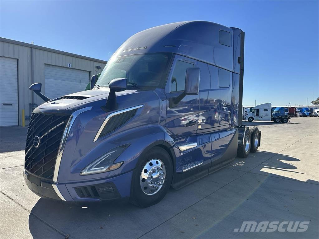 Volvo VNL64T860 Trekkers