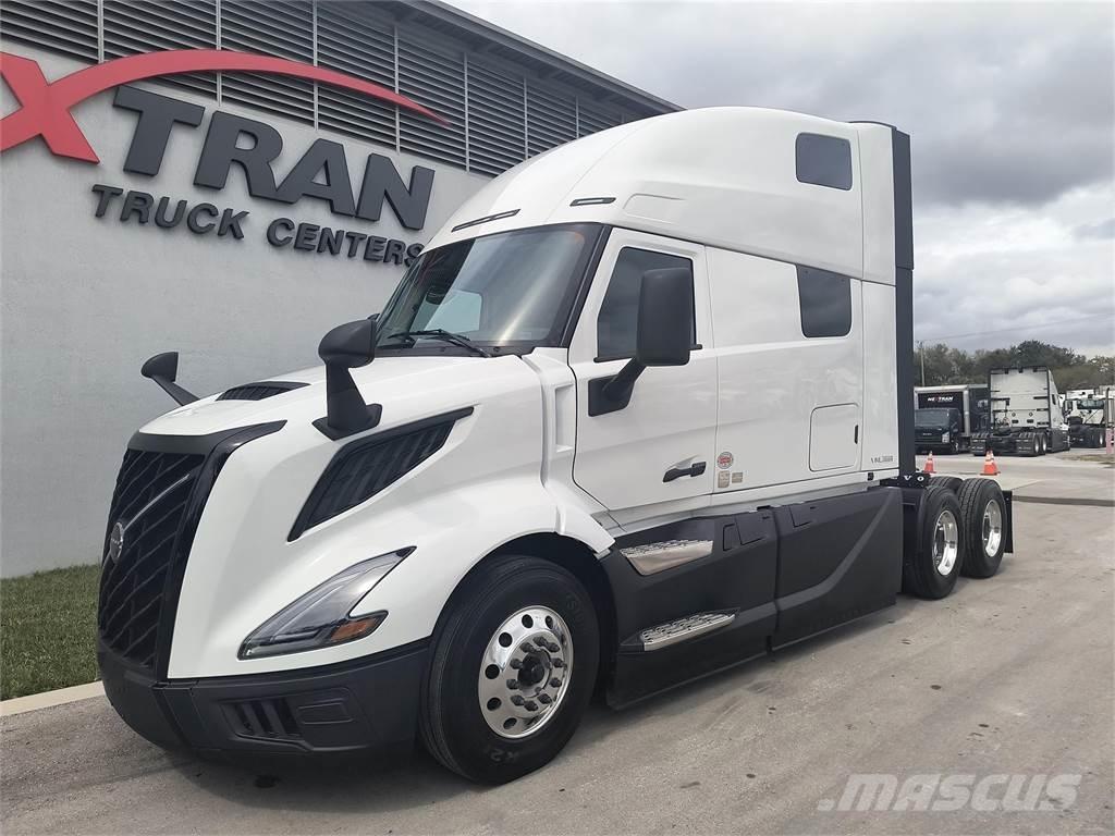 Volvo VNL64T860 Trekkers