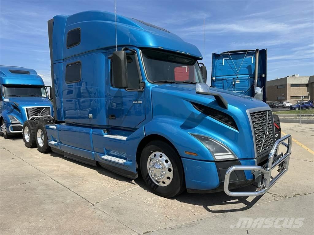 Volvo VNL64T860 Trekkers
