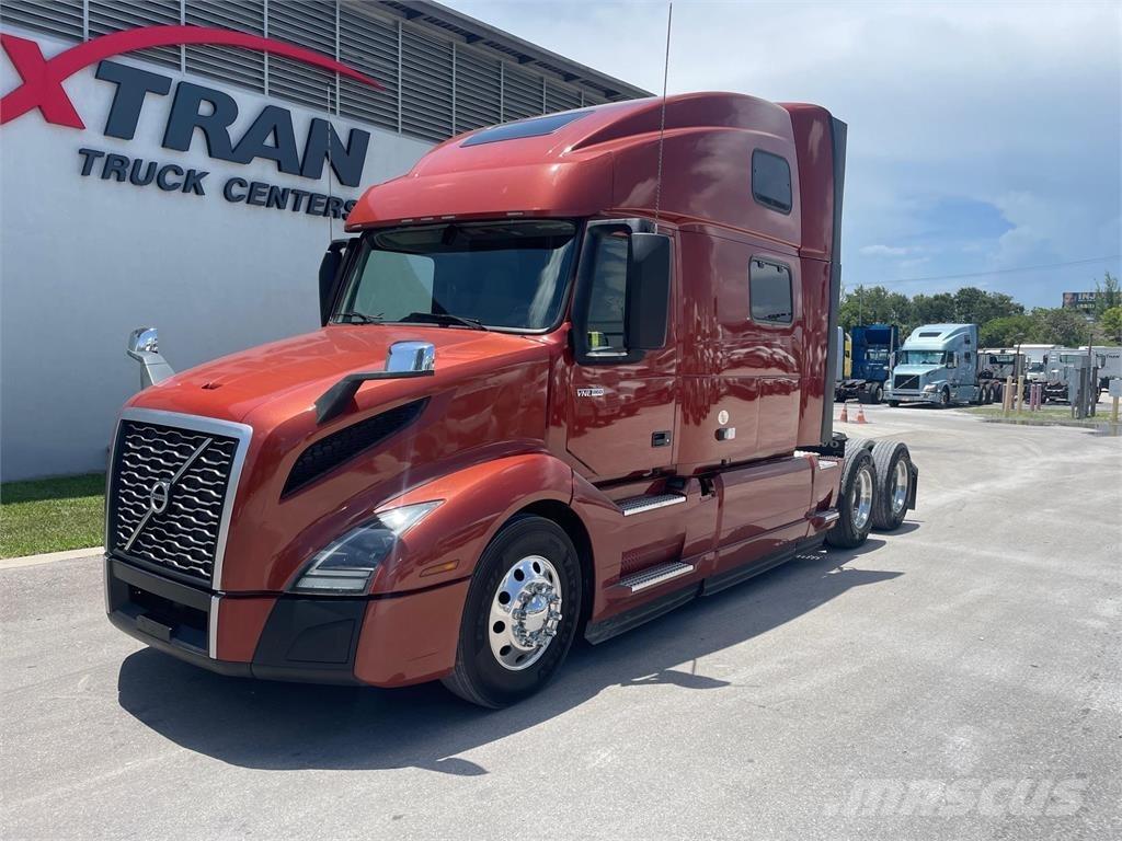 Volvo VNL64T860 Trekkers