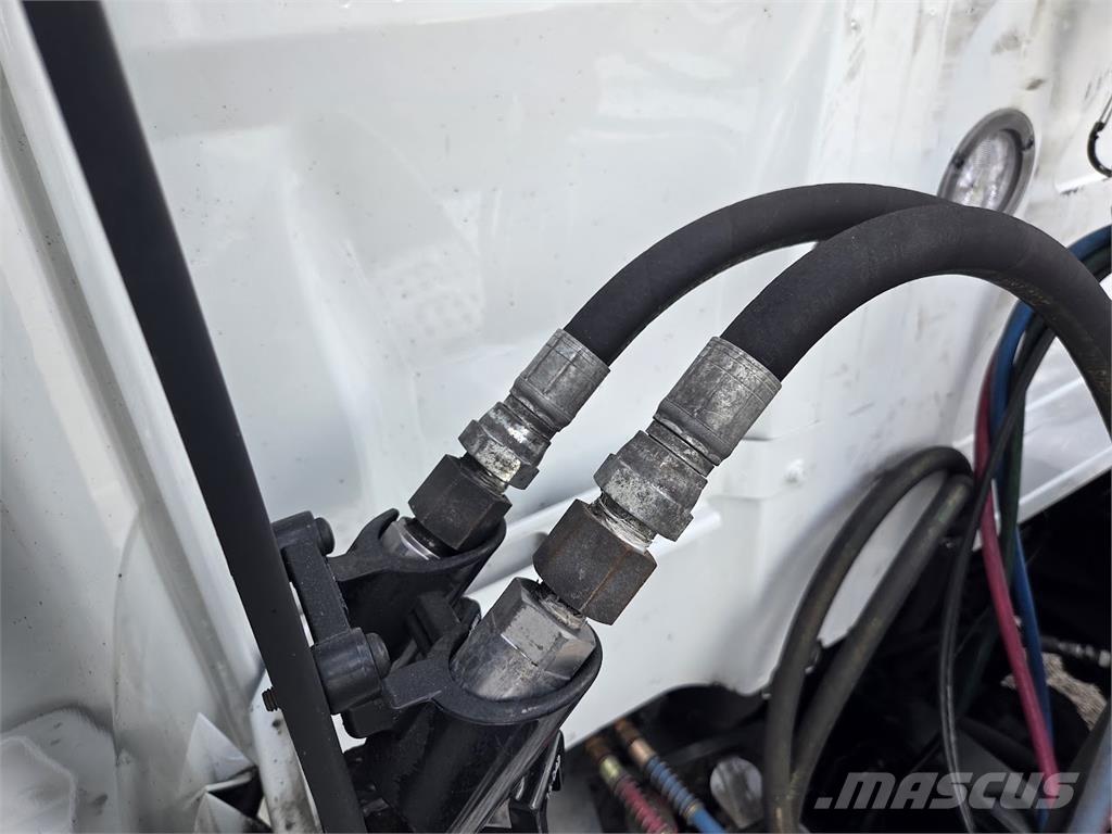 Volvo VNL64T860 Trekkers