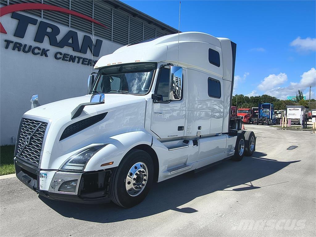 Volvo VNL64T860 Trekkers