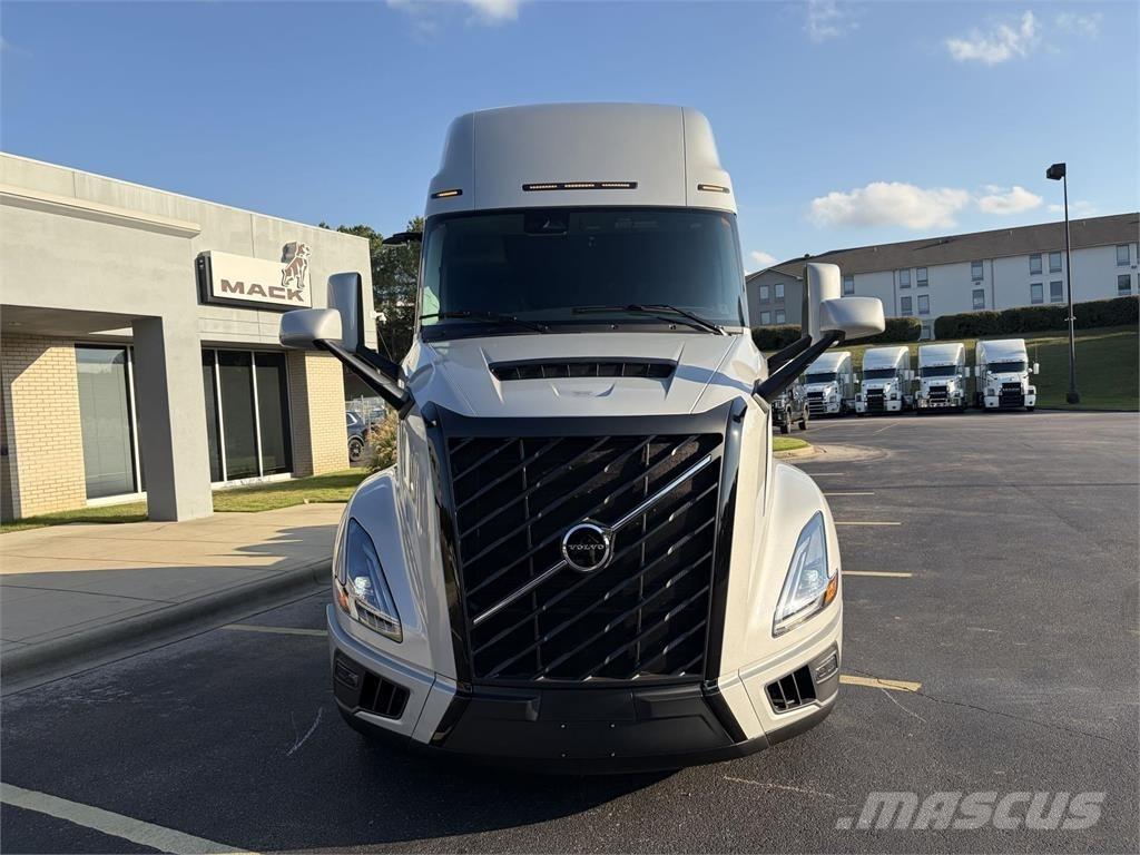 Volvo VNL64T860 Trekkers
