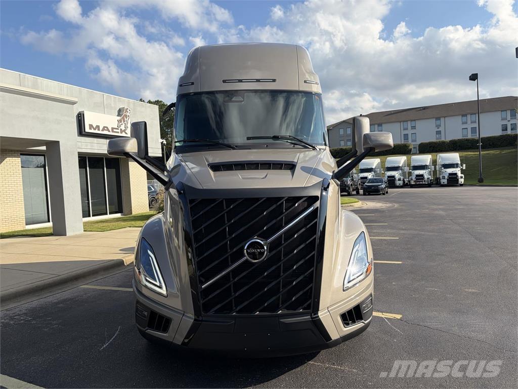 Volvo VNL64T860 Trekkers