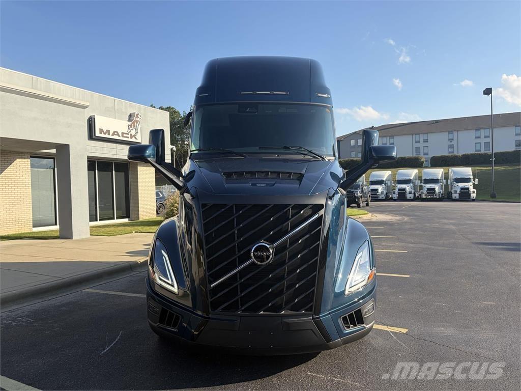 Volvo VNL64T860 Trekkers