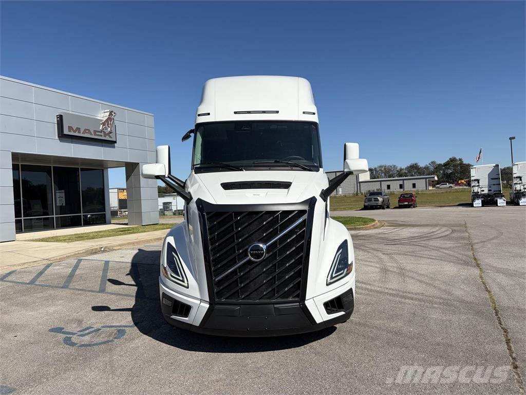 Volvo VNL64T860 Trekkers