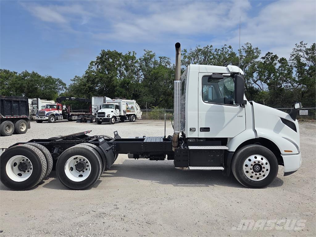 Volvo VNR64T300 Trekkers