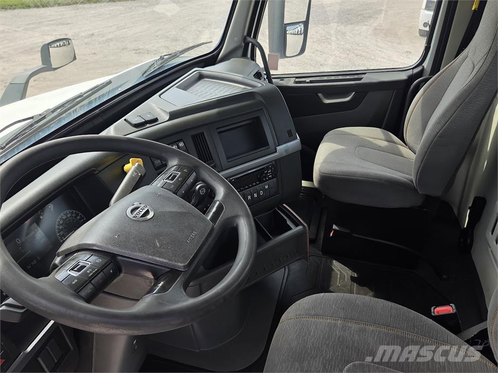 Volvo VNR64T300 Trekkers