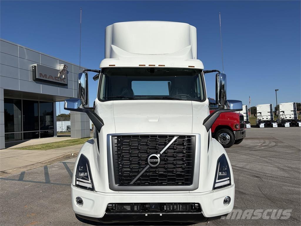 Volvo VNR64T300 Trekkers