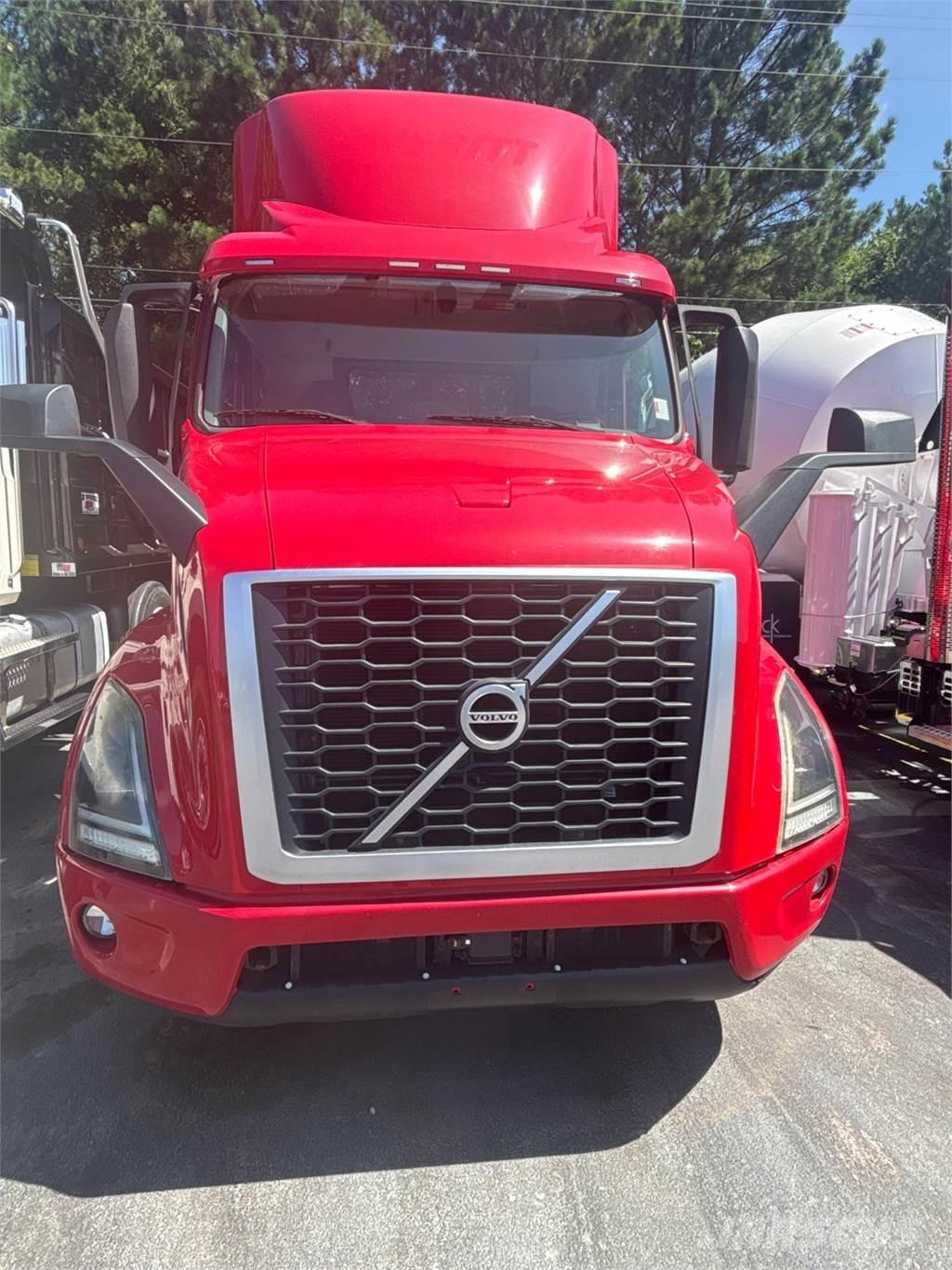 Volvo VNR64T300 Trekkers