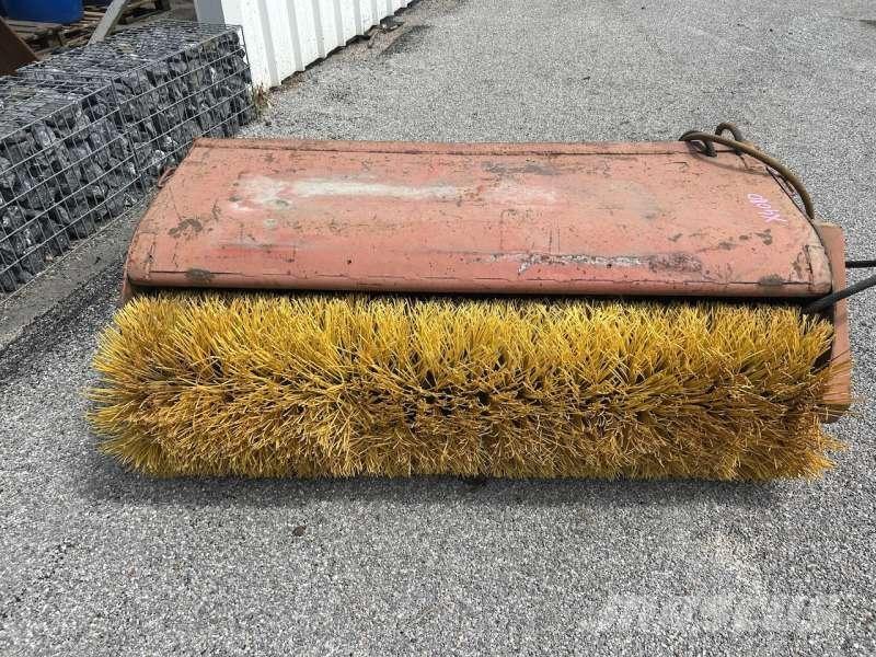  AUTRE 1700mm Veegwagens