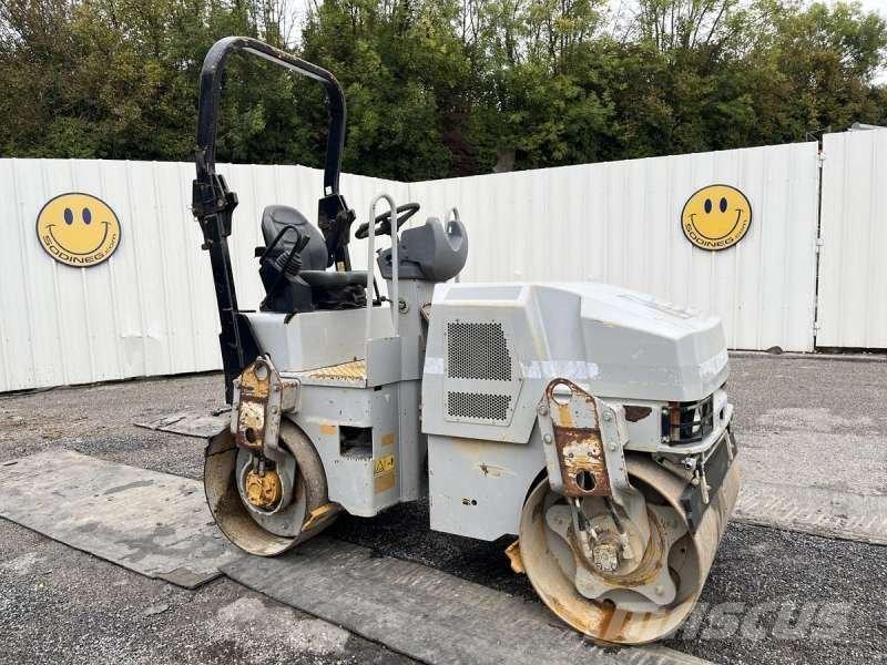 CAT CB24 Grondverdichtingsmachines