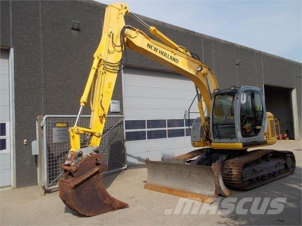 New Holland E150 Rupsgraafmachines