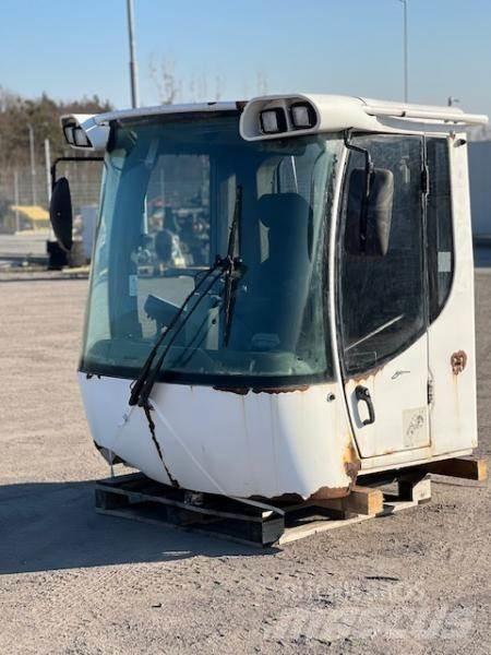 Liebherr 556 KABINA Cabine en interieur