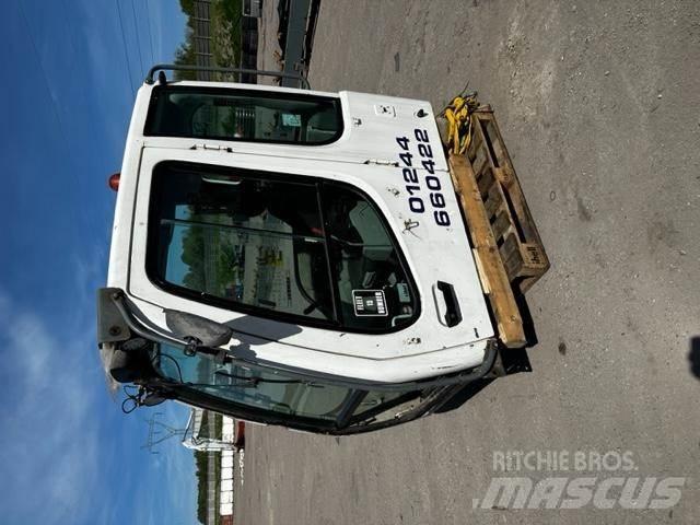Liebherr R 906 Cabine en interieur