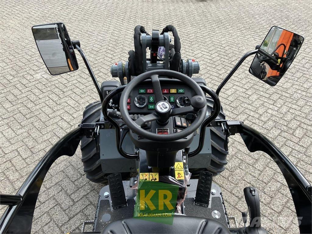 GiANT G1500 Voorladers en gravers
