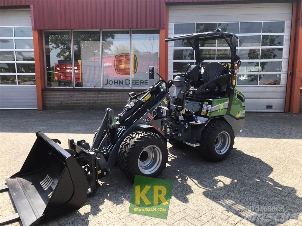 GiANT G2200E Voorladers en gravers