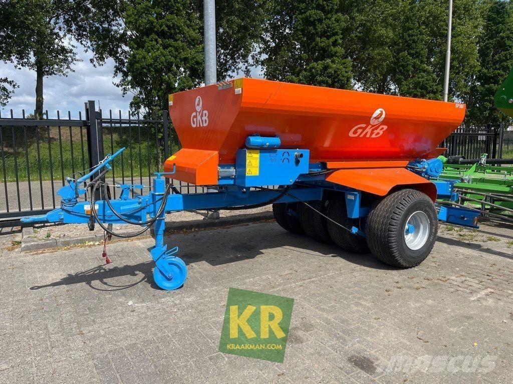  GKB Sandspreader Zand- en zoutstrooimachines