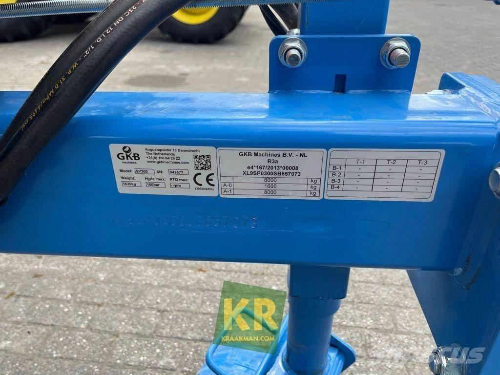  GKB Sandspreader Zand- en zoutstrooimachines