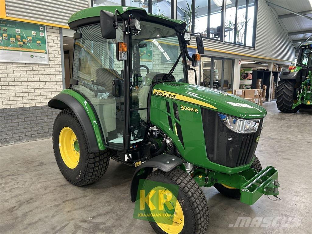 John Deere 3046R Compacttrekkers