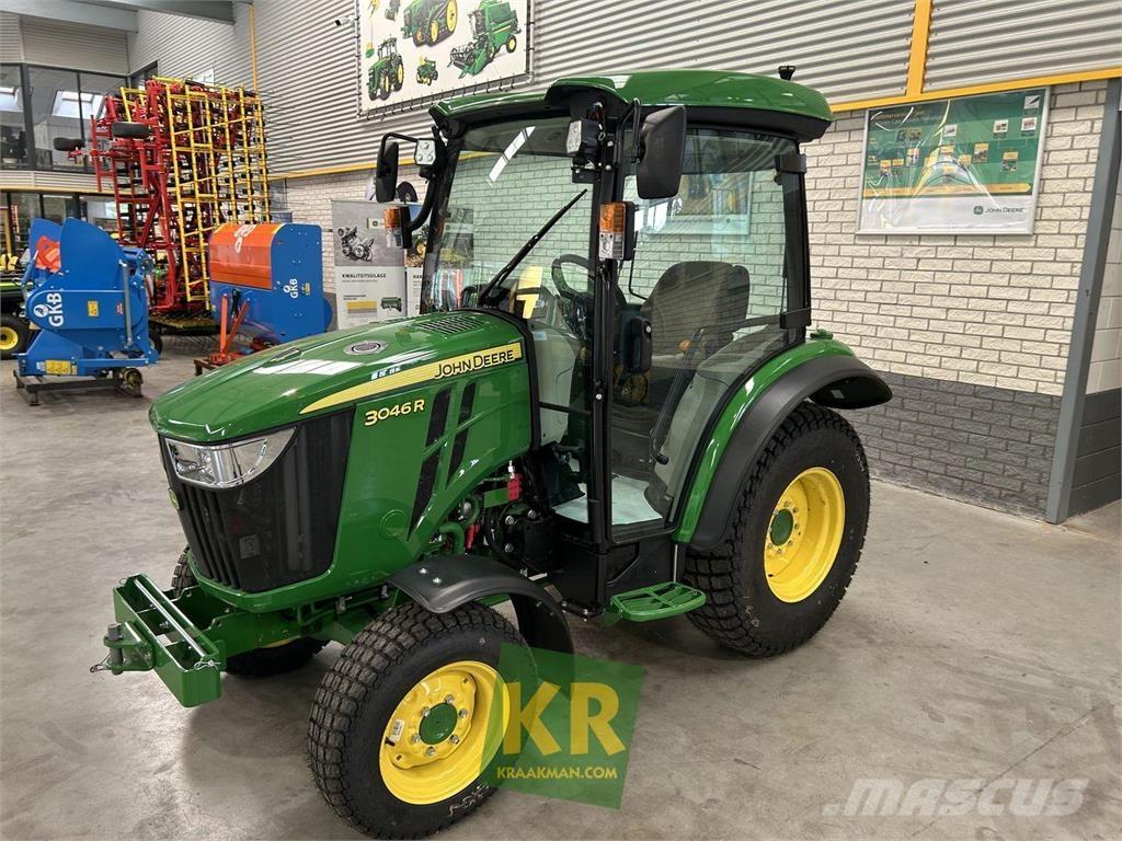 John Deere 3046R Compacttrekkers