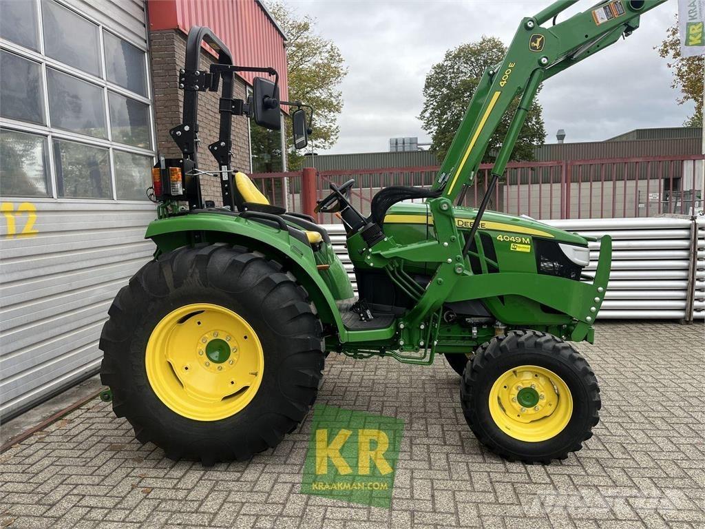 John Deere 4049M Compacttrekkers