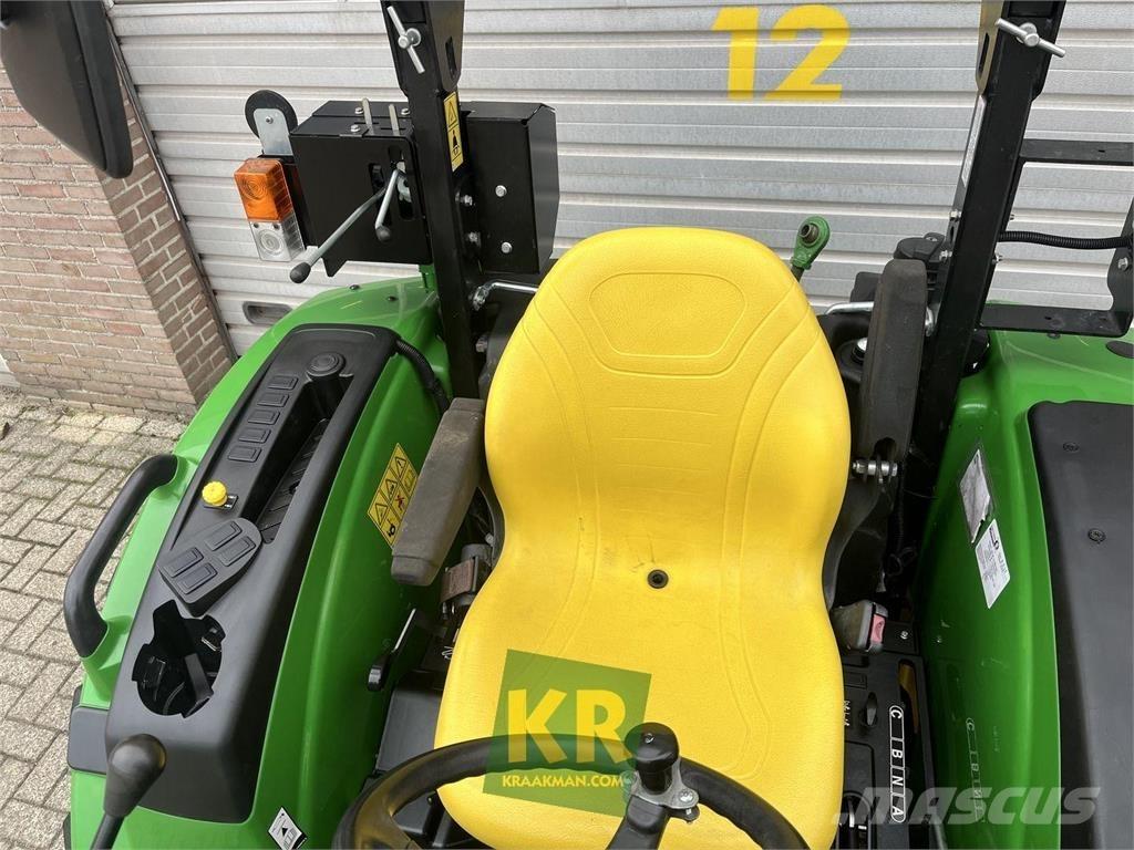 John Deere 4049M Compacttrekkers