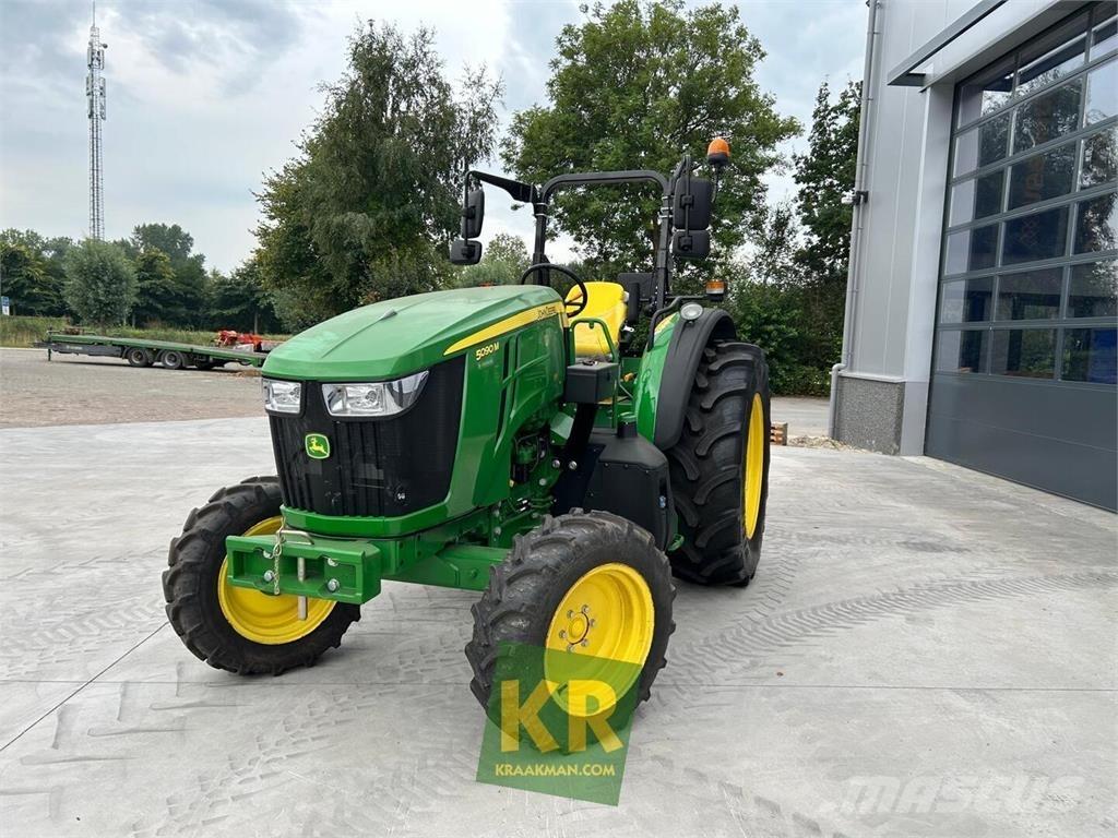 John Deere 5090M Tractoren