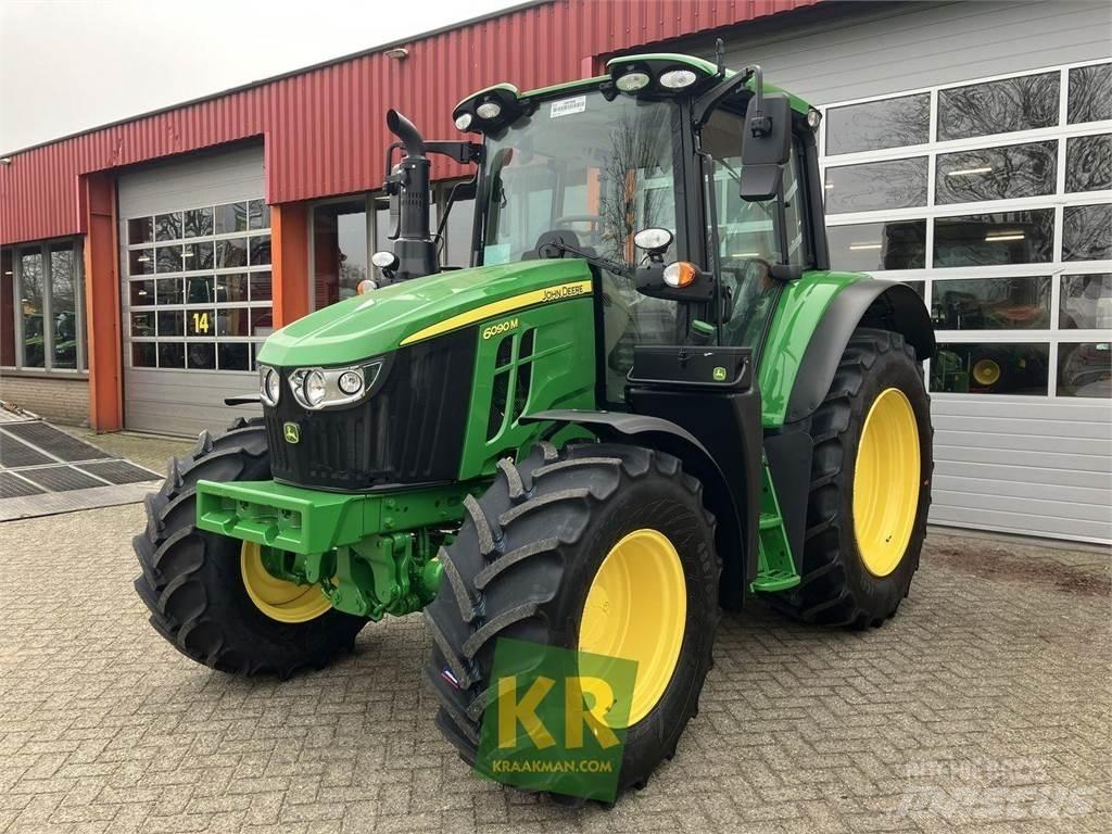 John Deere 6090M Tractoren