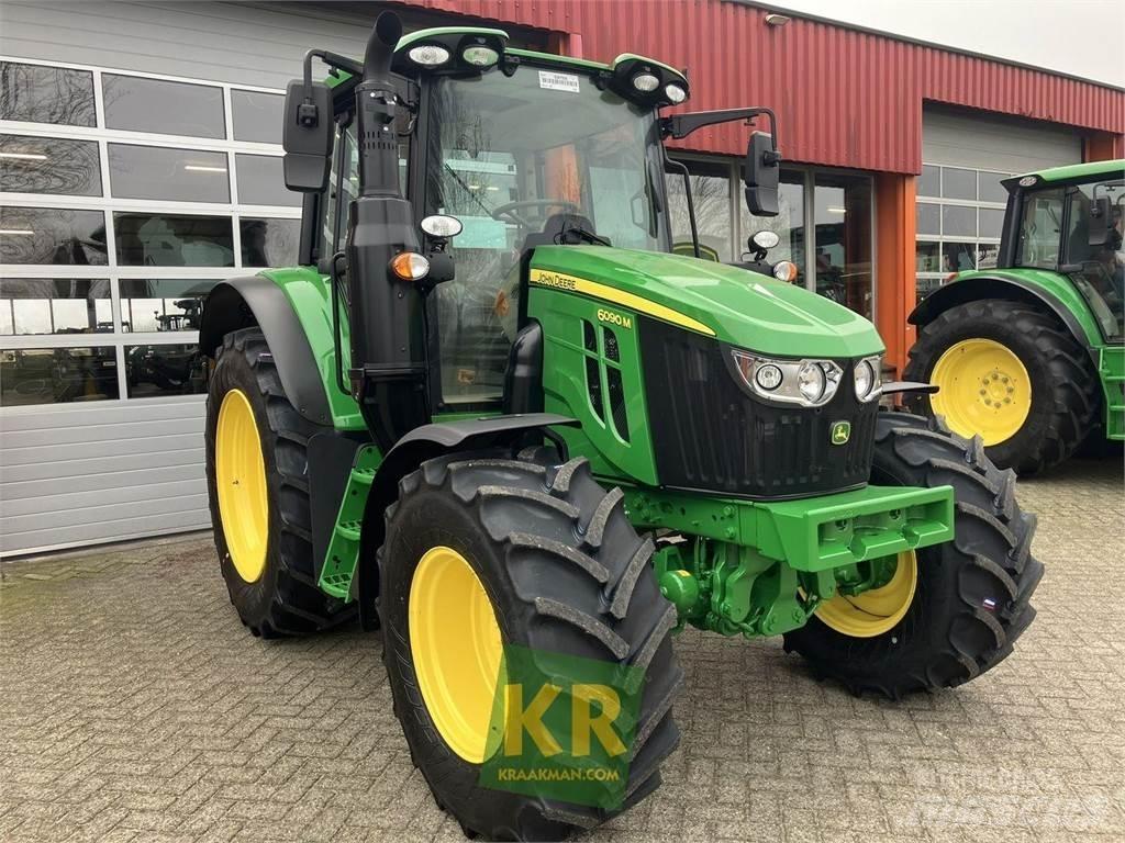 John Deere 6090M Tractoren