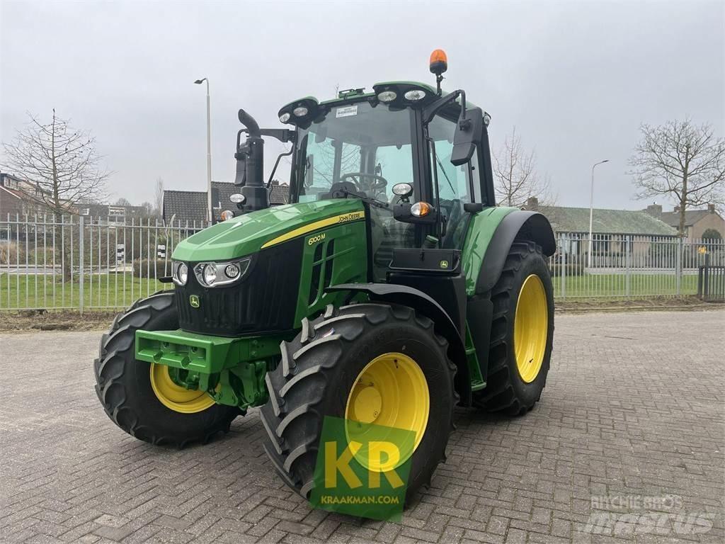 John Deere 6100M Tractoren