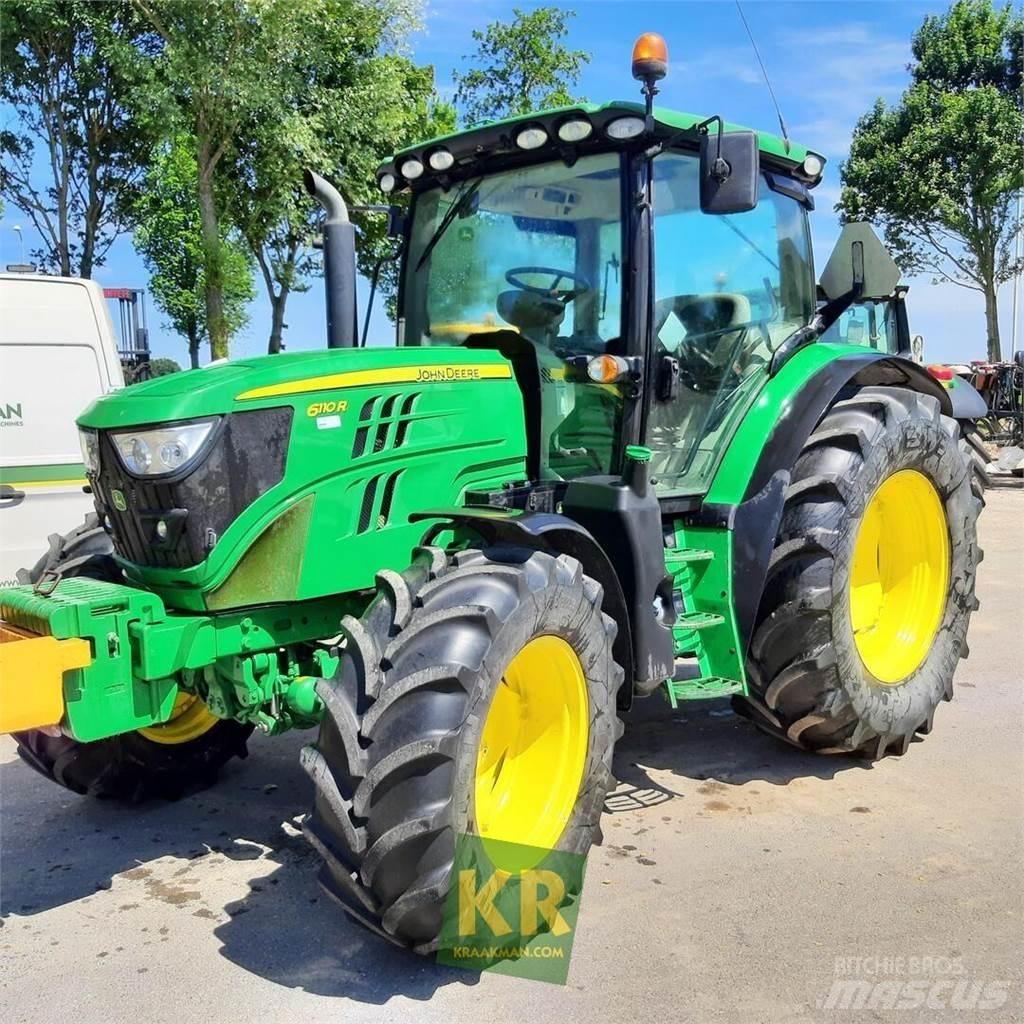 John Deere 6110R Tractoren