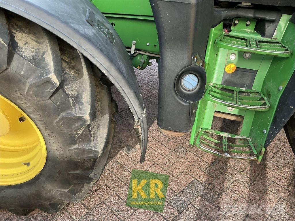 John Deere 6130R Tractoren