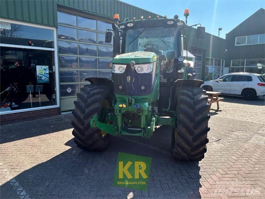 John Deere 6150R Tractoren