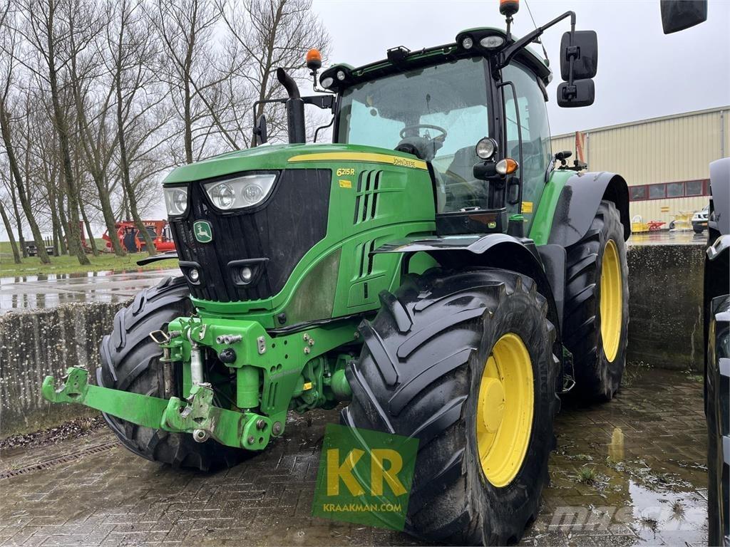 John Deere 6215R Tractoren