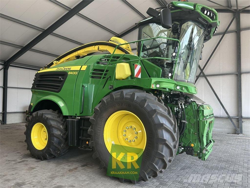 John Deere 8400 Getrokken veldhakselaar