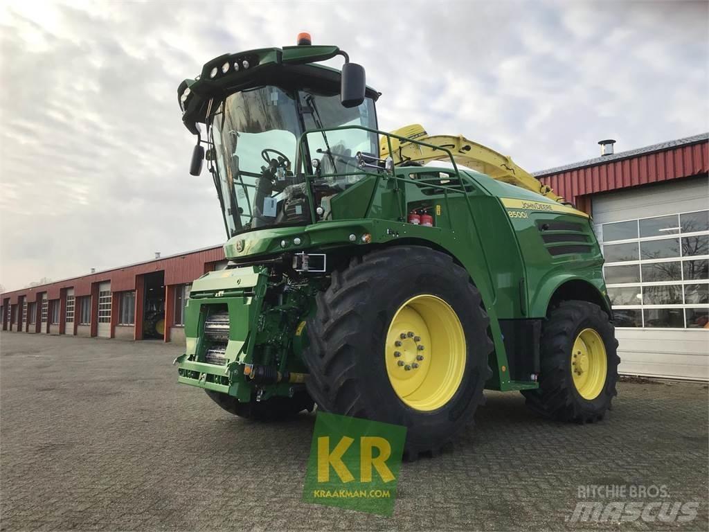 John Deere 8500 Getrokken veldhakselaar