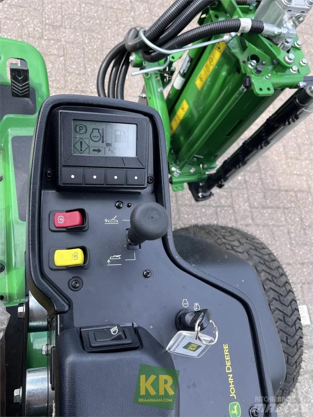 John Deere 8700A Greensmaaier