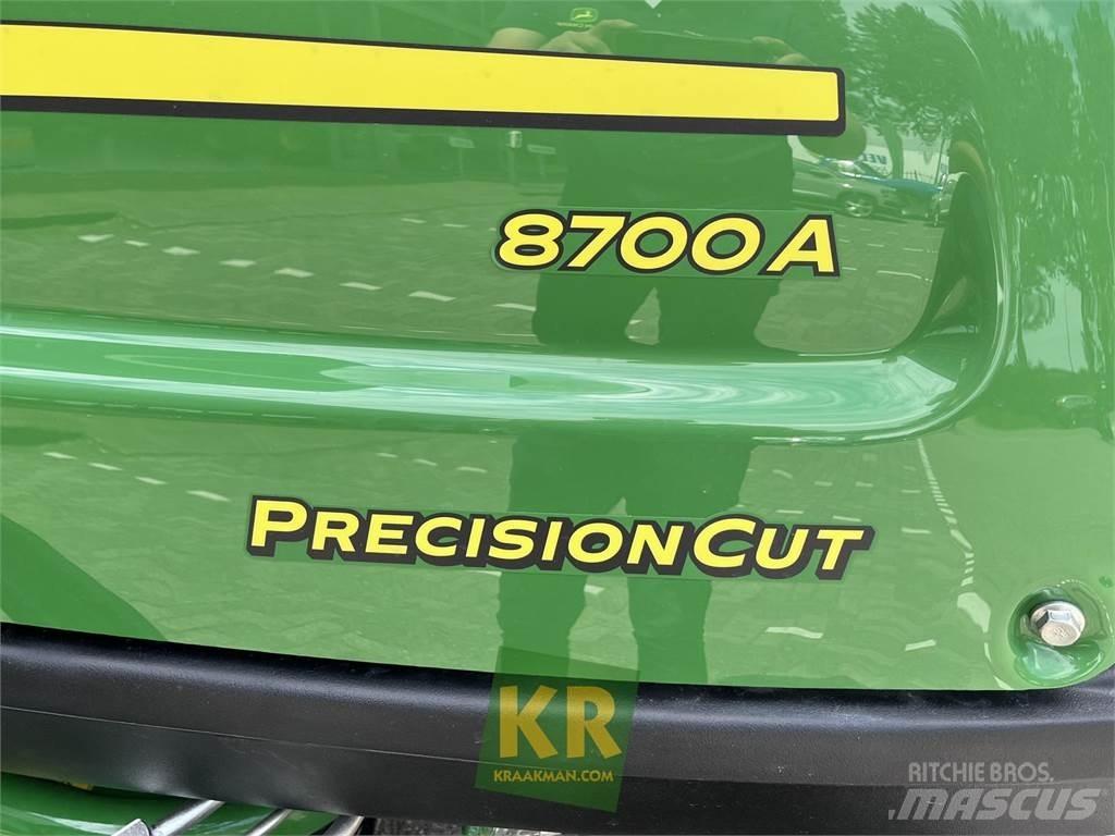 John Deere 8700A Greensmaaier